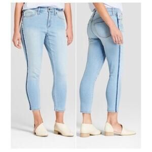 Universal Thread Raw Hem High Rise Jeans